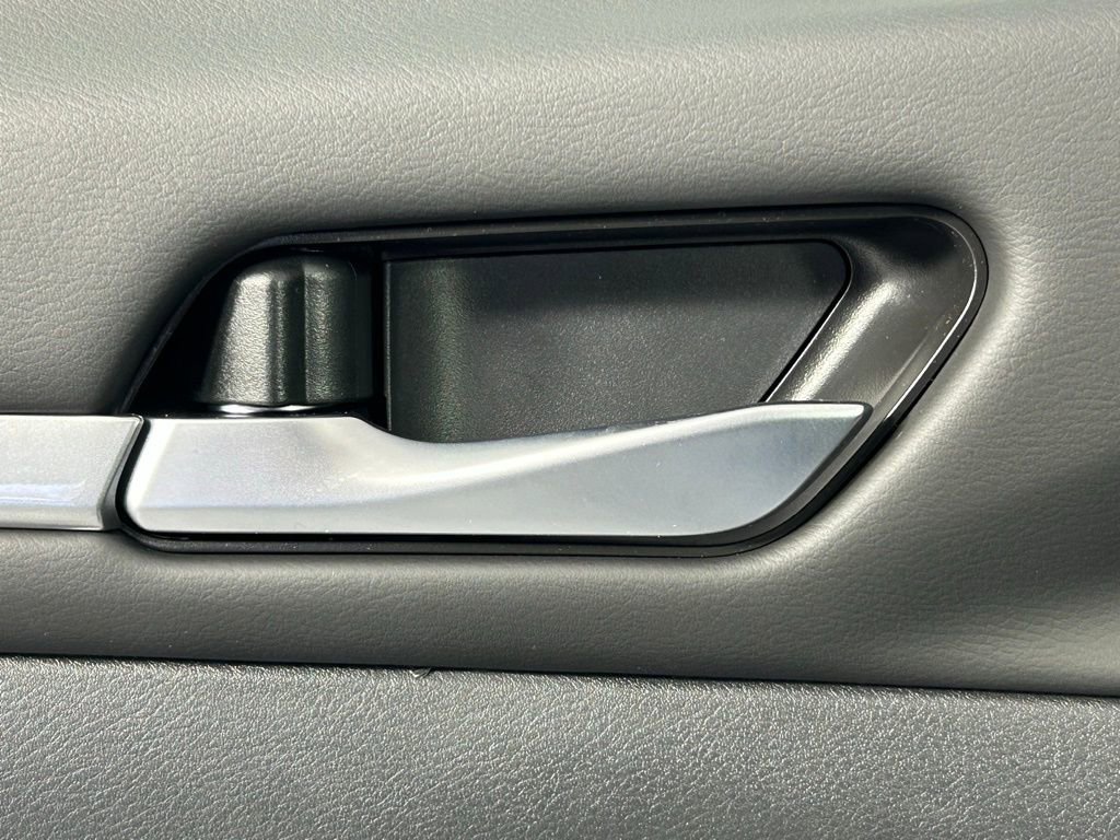 Used 2025 Nissan Altima 2.5 SR image 29