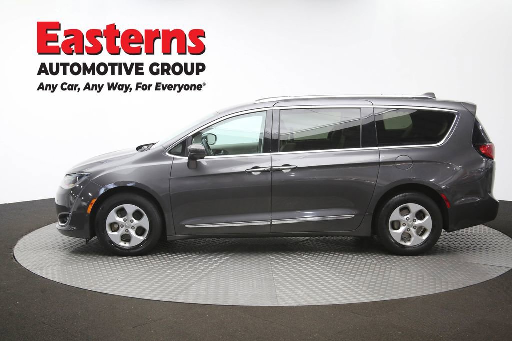 Used 2017 Chrysler Pacifica Touring-L Plus w/ Advanced Safetytec Group FWD image 62