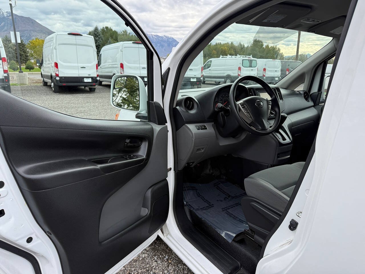 Used 2019 Nissan NV200 SV w/ Navigation Package FWD image 13