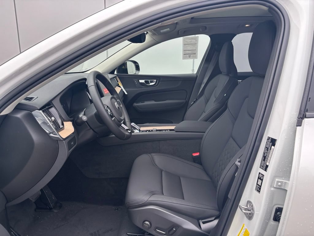 New 2026 Volvo XC60 B5 Plus w/ Climate Package AWD/4WD image 15