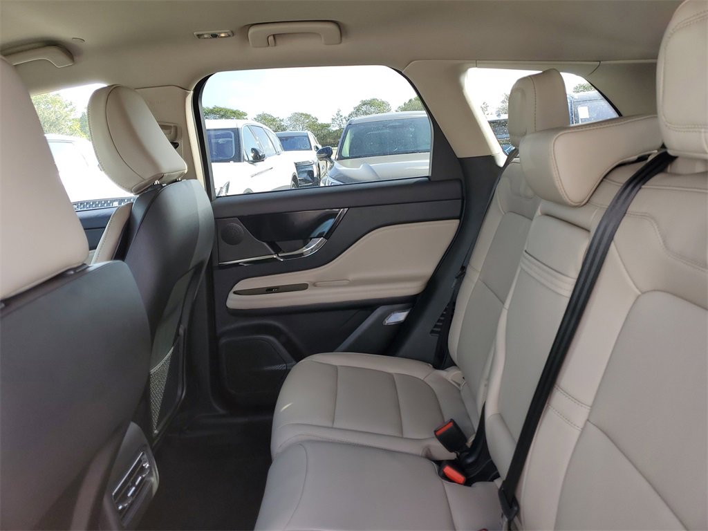 New 2026 Lincoln Corsair Premiere image 11