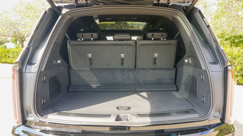 New 2026 Cadillac Escalade IQL Luxury image 10