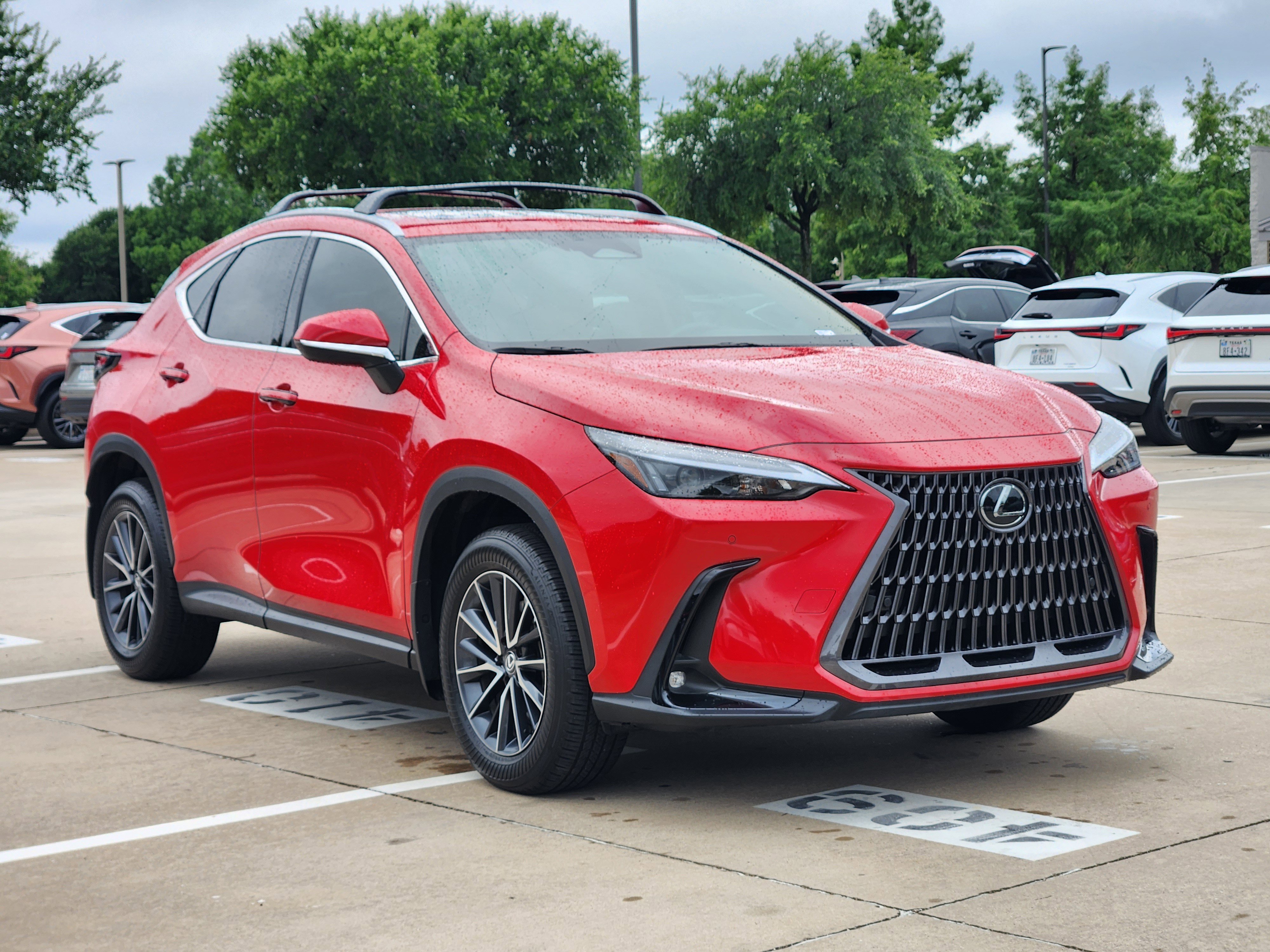 Used 2025 Lexus NX 250 FWD w/ Accessory Package (2T) image 2