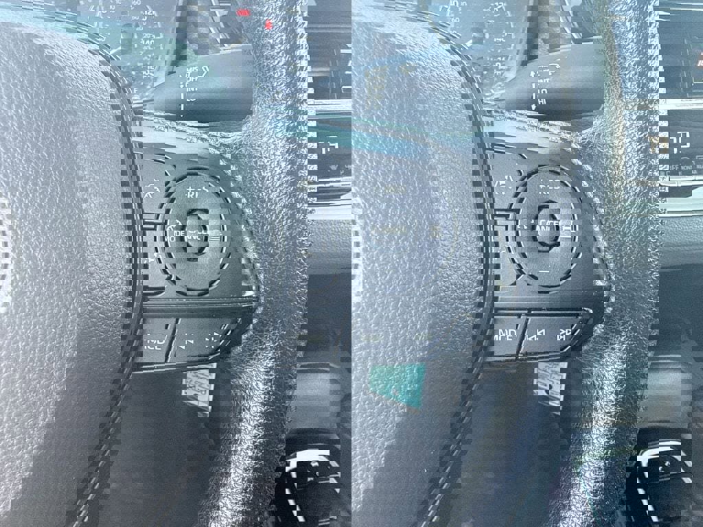 Used 2024 Toyota Corolla LE image 9