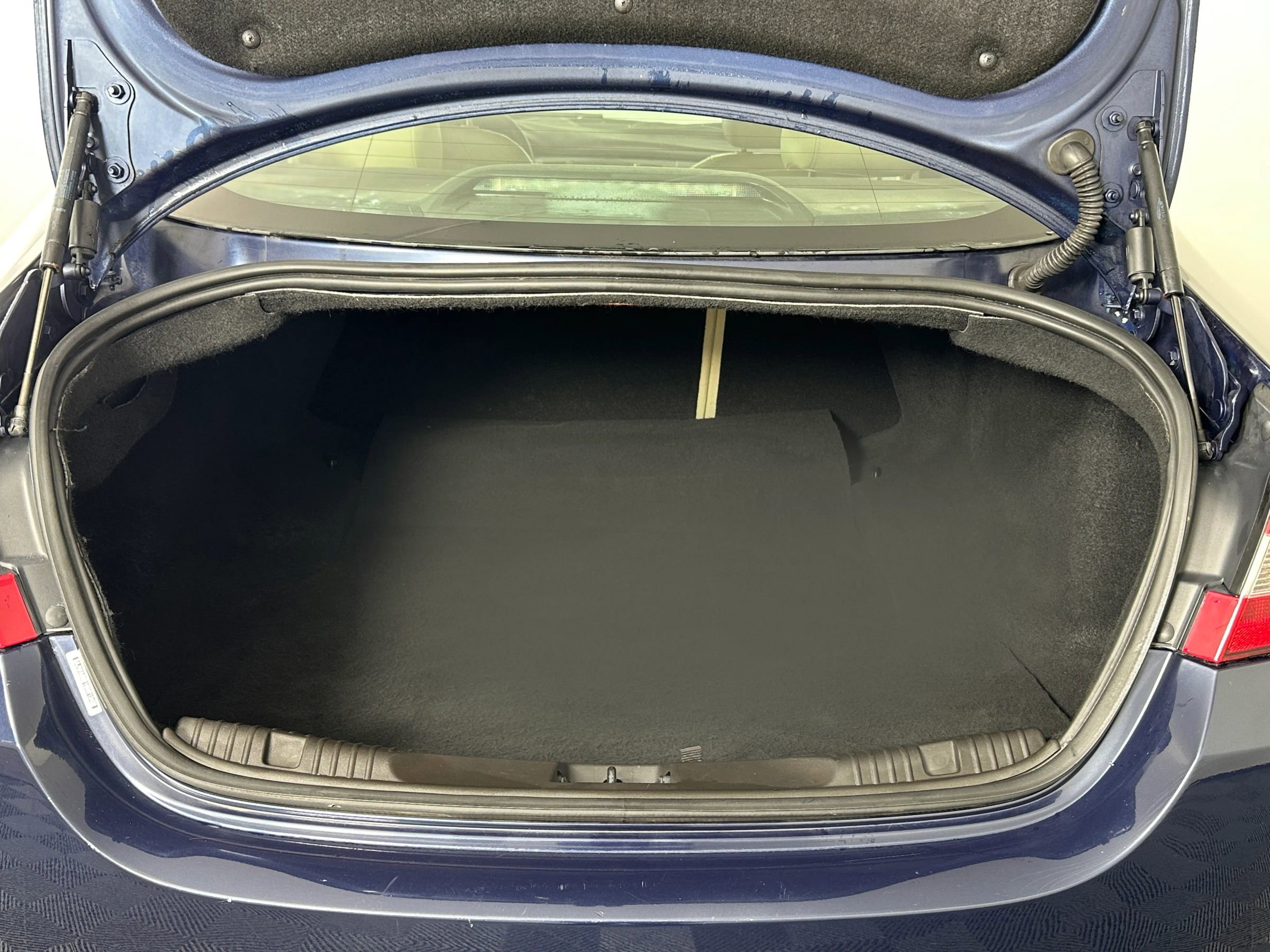 Used 2009 Jaguar XF Premium image 13