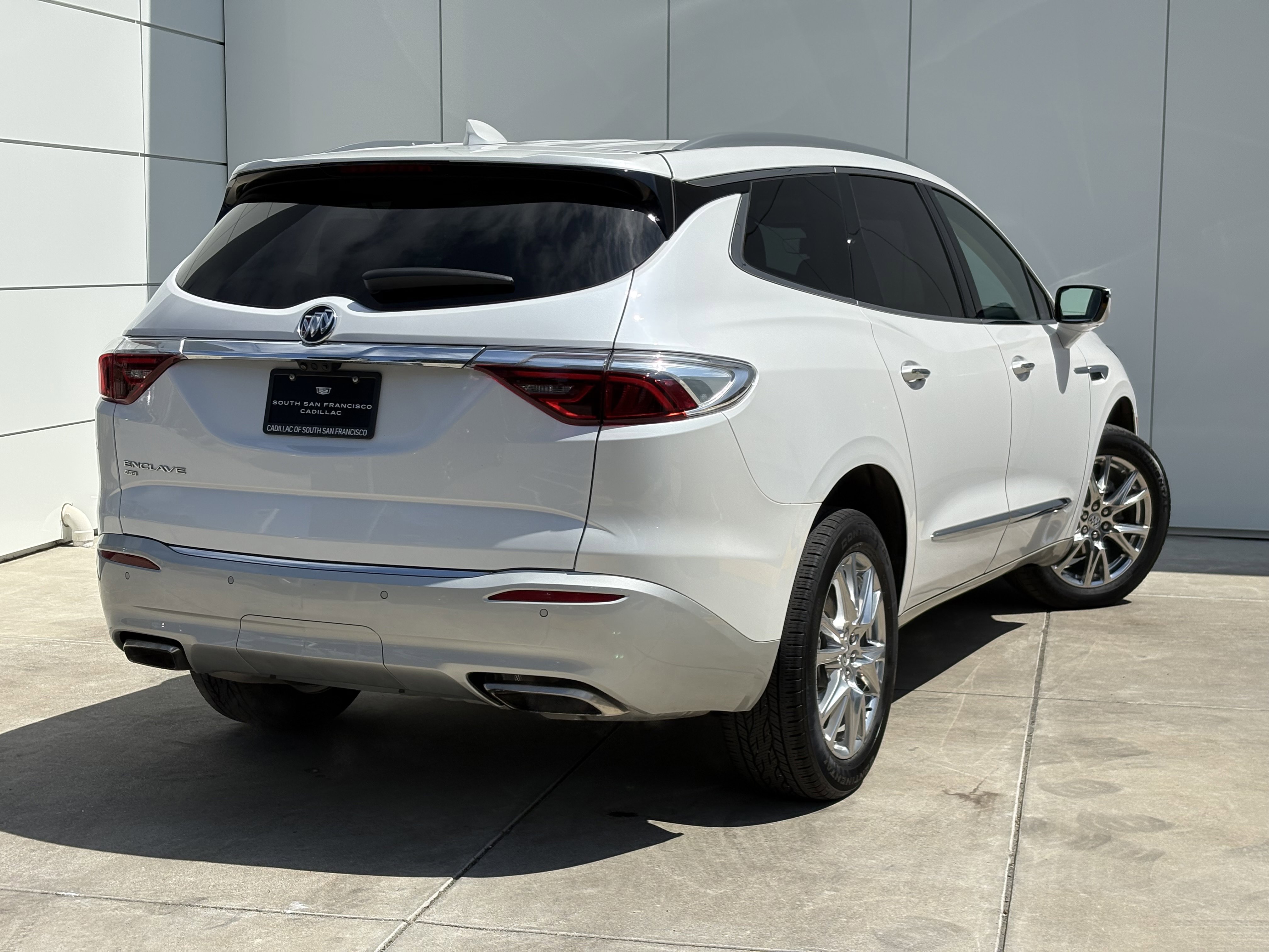 Used 2024 Buick Enclave Essence w/ Experience Buick Package AWD/4WD image 7