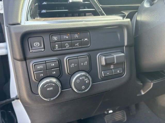 New 2026 Chevrolet Suburban LS image 25