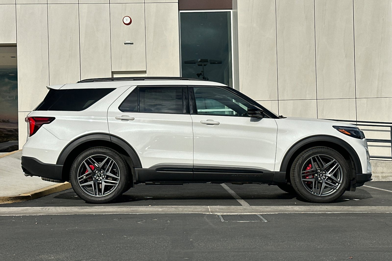 New 2025 Ford Explorer ST w/ Sun And Sound Package image 2