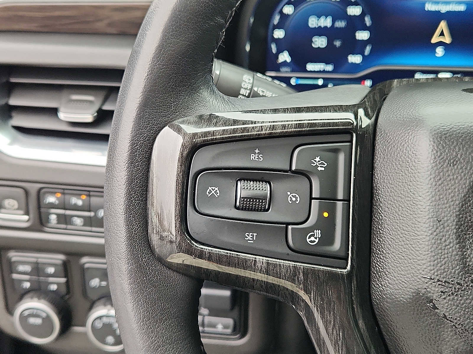 Used 2022 Chevrolet Tahoe LT w/ LT Signature Package image 37