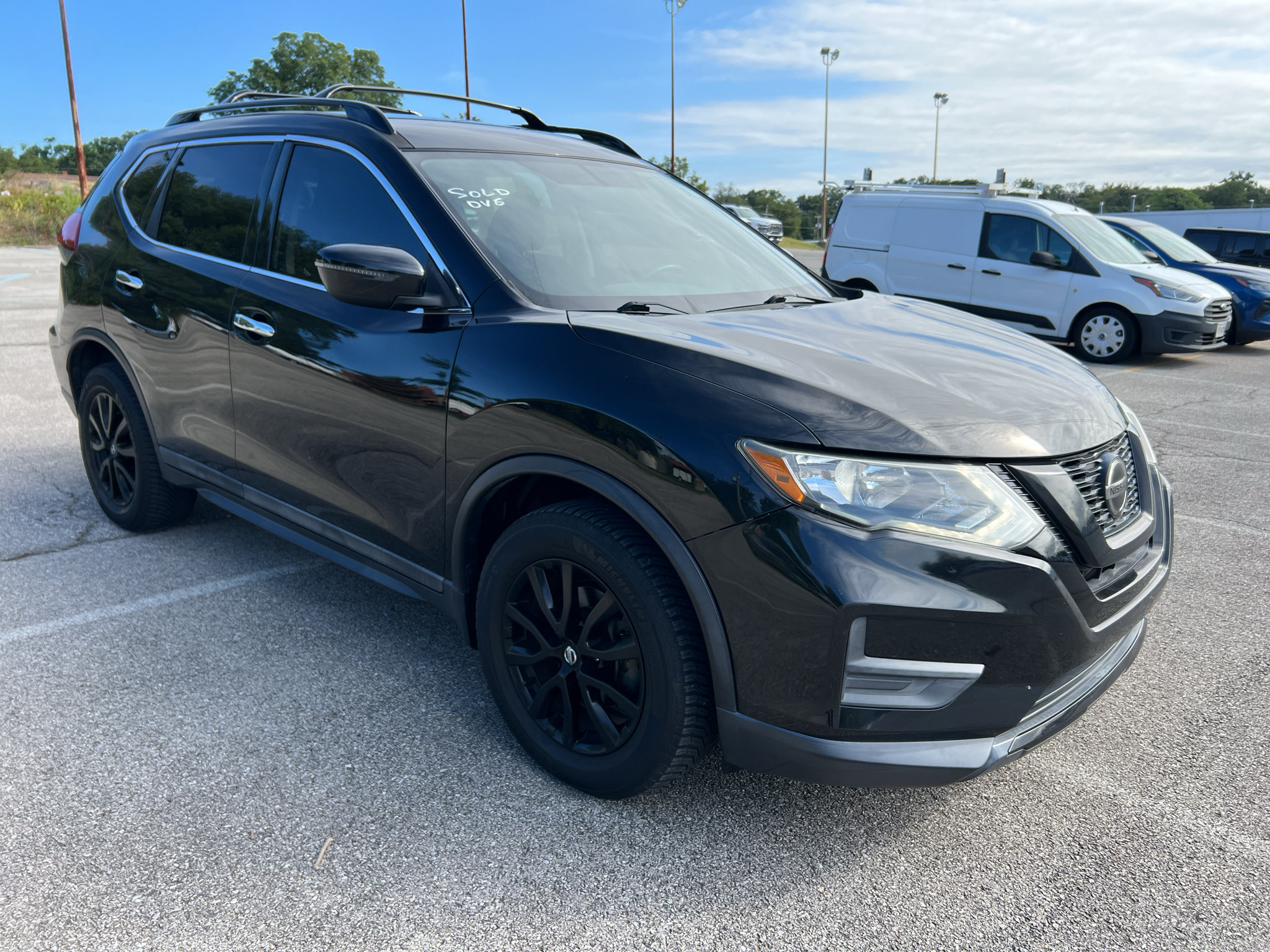 Used 2018 Nissan Rogue SV