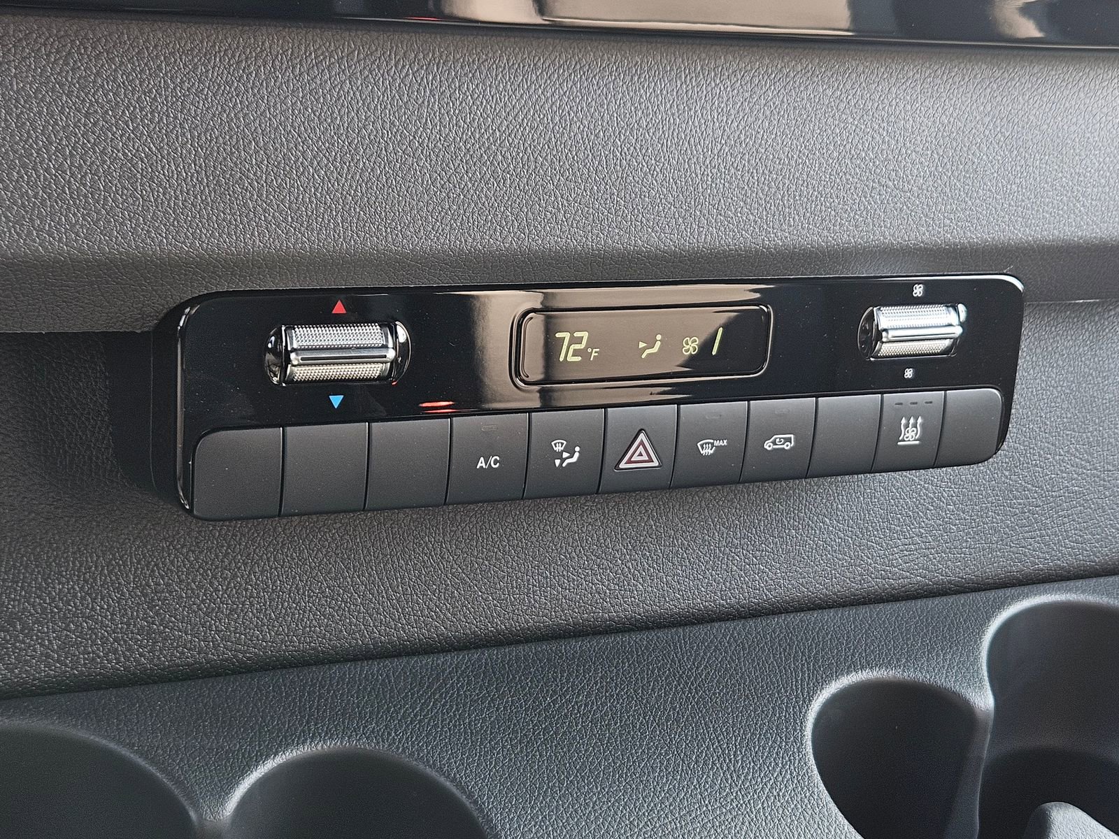 New 2024 Mercedes-Benz eSprinter 170 Cargo image 30