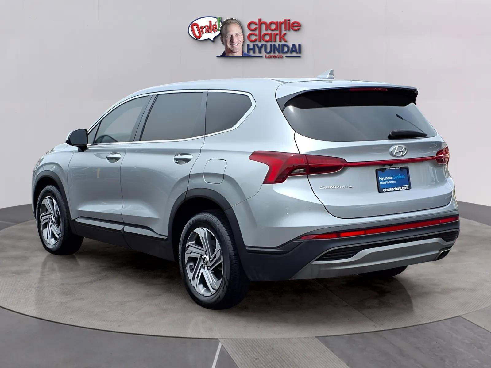 Certified 2023 Hyundai Santa Fe SE FWD image 3