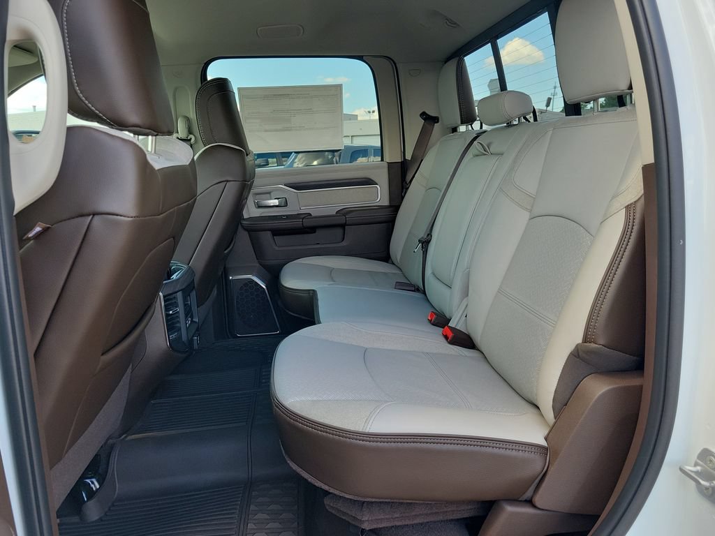 New 2026 RAM 3500 Laramie AWD/4WD image 9