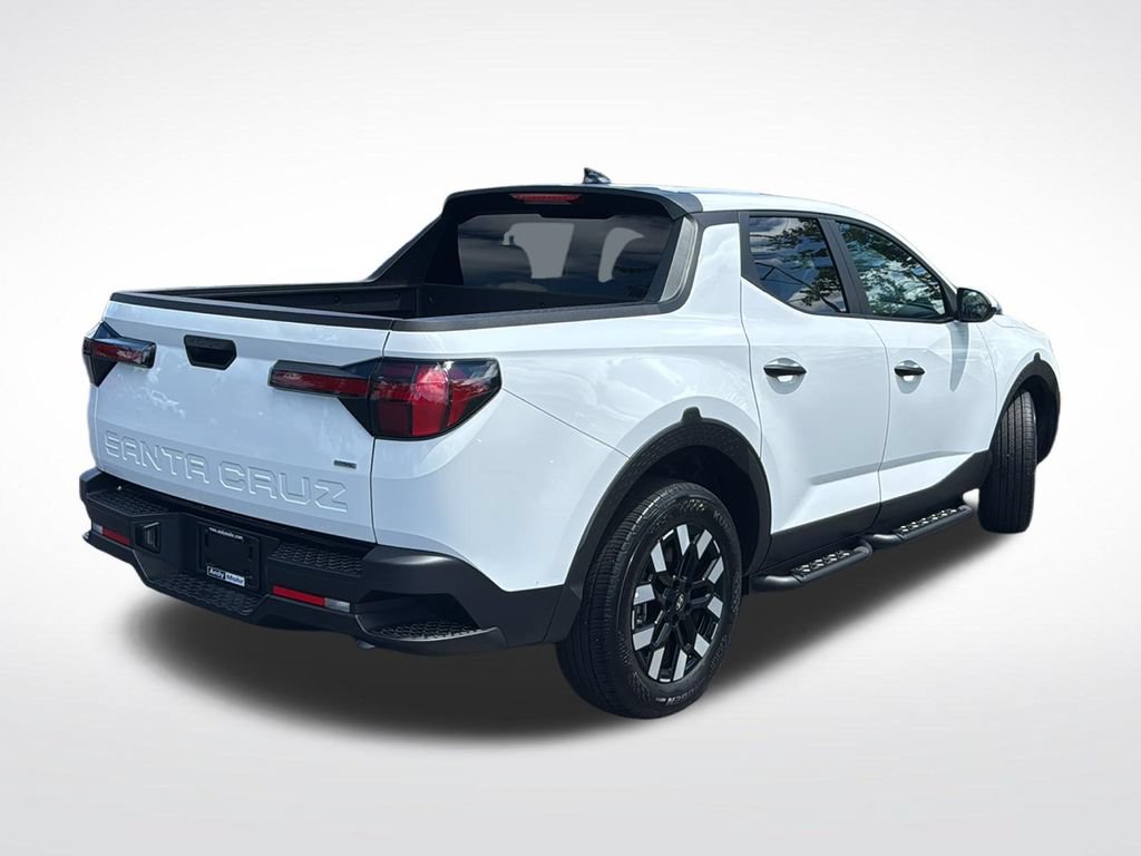Used 2025 Hyundai Santa Cruz SE AWD/4WD image 7