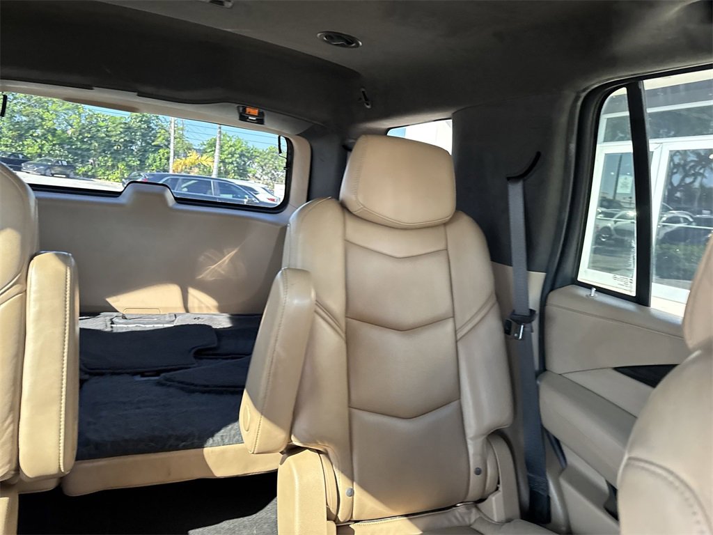 Used 2019 Cadillac Escalade Platinum w/ Escalade Sport Edition image 20