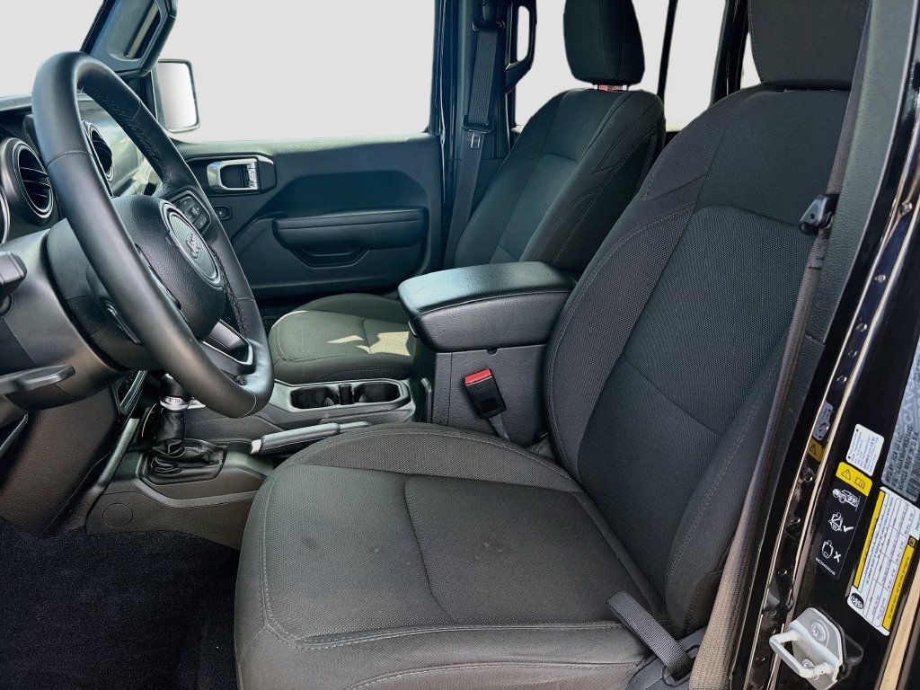 Certified 2023 Jeep Wrangler Unlimited w/ Sun & Screen Package AWD/4WD image 23