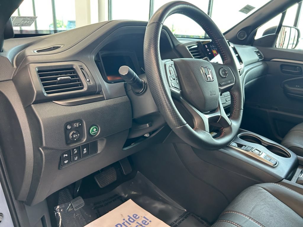Certified 2023 Honda Passport TrailSport image 25