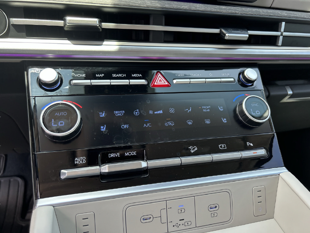New 2026 Hyundai Santa Fe Calligraphy FWD image 28