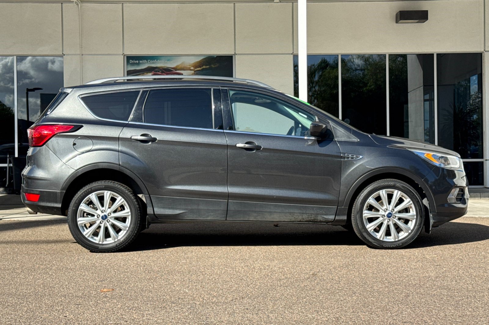 Used 2019 Ford Escape SEL FWD image 8
