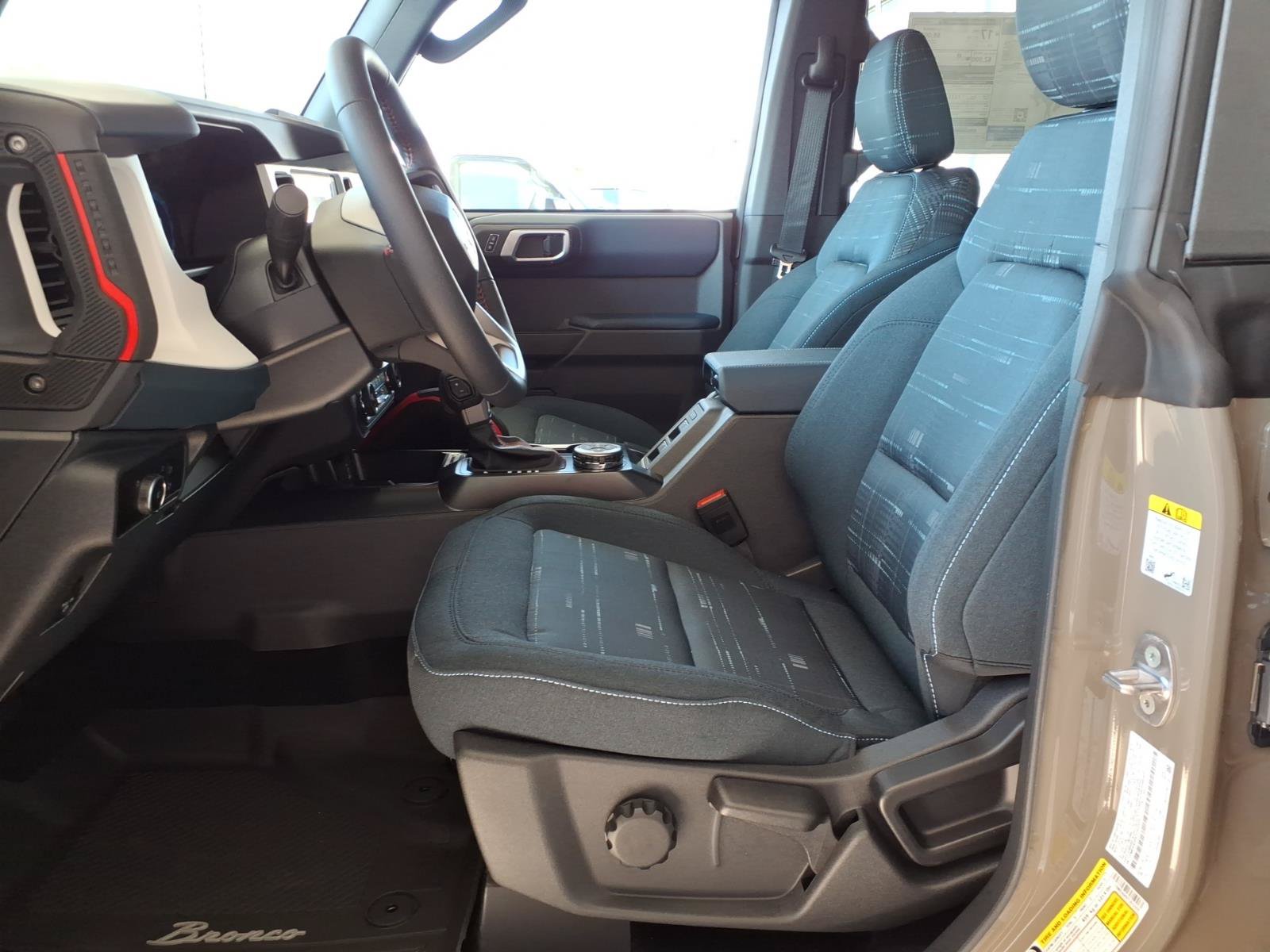 New 2026 Ford Bronco Heritage Edition AWD/4WD image 3