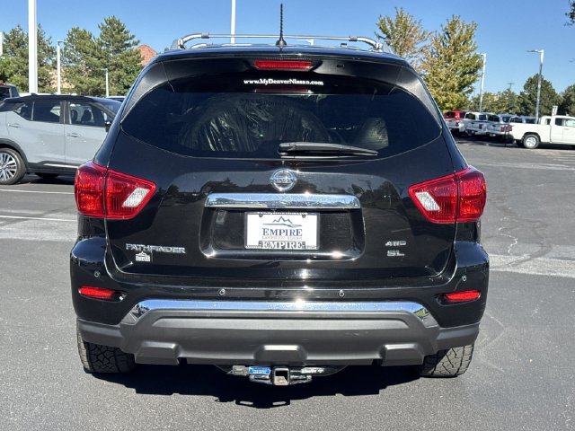 Used 2018 Nissan Pathfinder SL AWD/4WD image 18