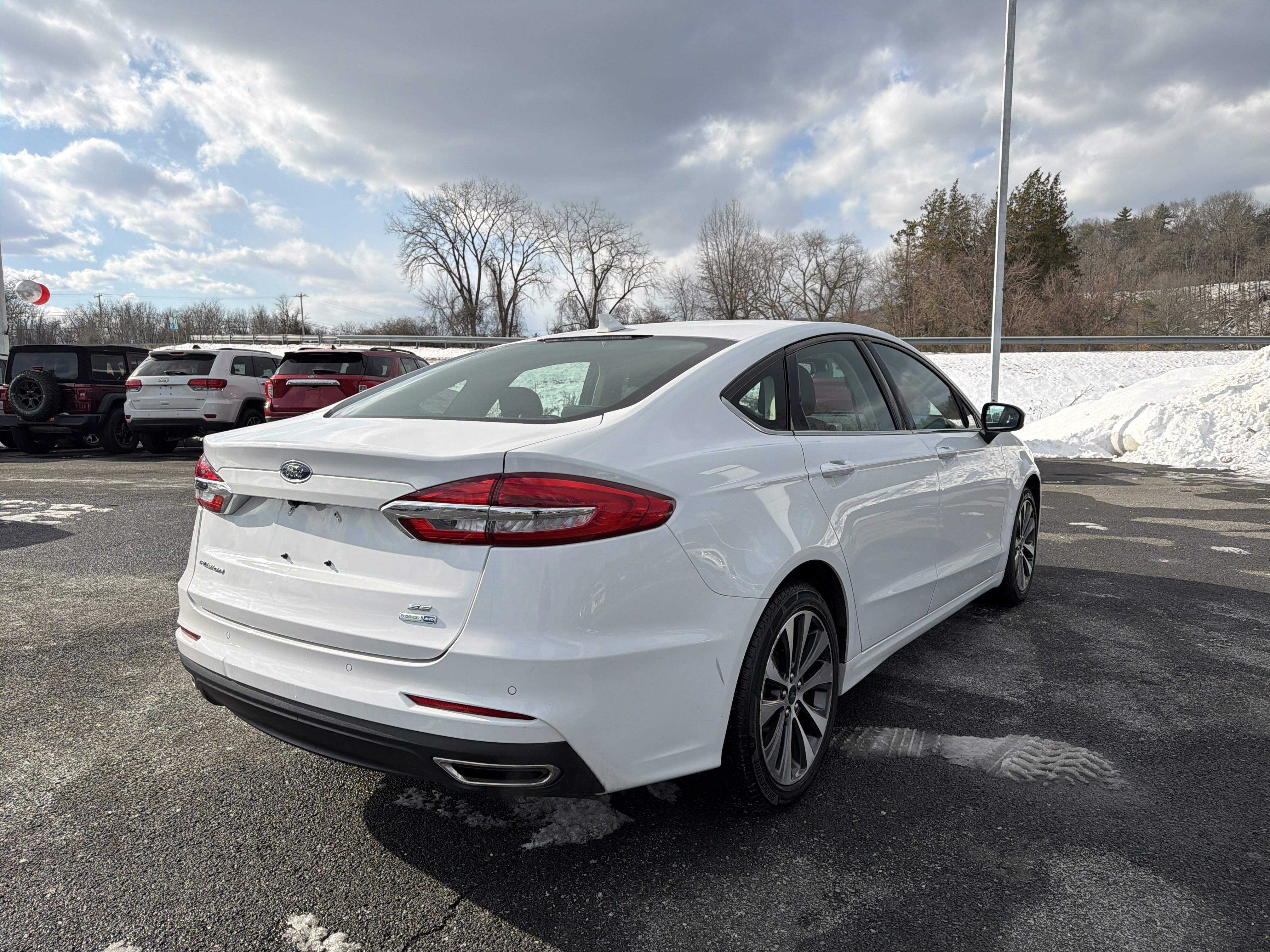 Used 2019 Ford Fusion SE image 5