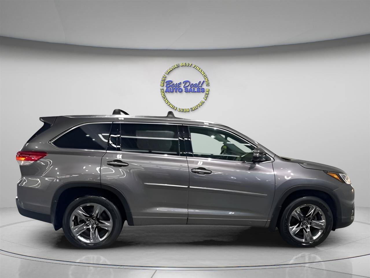 Used 2019 Toyota Highlander Limited Platinum AWD/4WD image 6