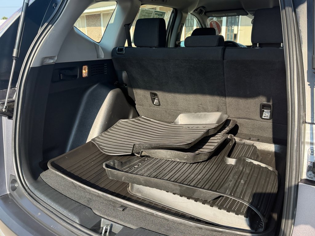 Used 2018 Honda CR-V LX image 15
