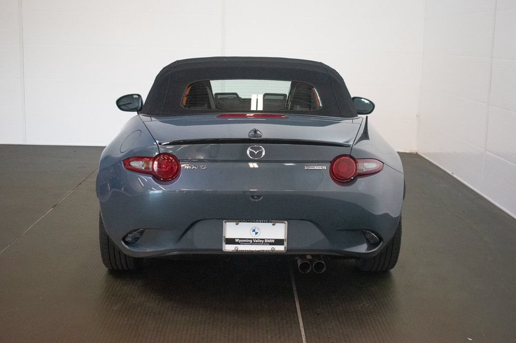Used 2021 MAZDA MX-5 Miata Club RWD image 22