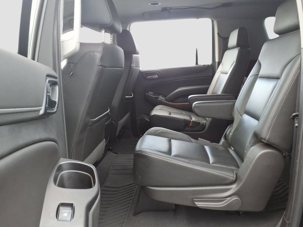 Used 2020 Chevrolet Suburban Premier AWD/4WD image 13