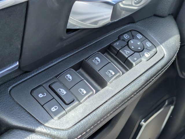 New 2026 RAM 2500 Laramie AWD/4WD image 28