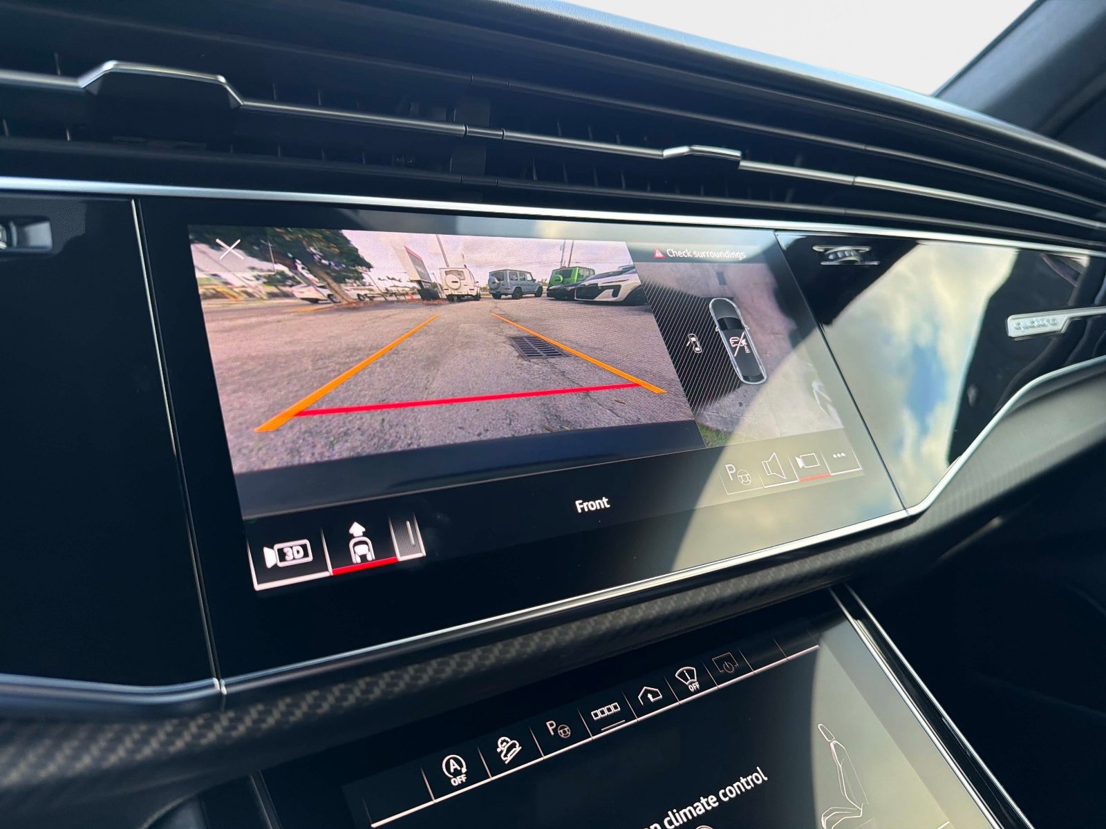 Used 2024 Audi RS Q8 image 41