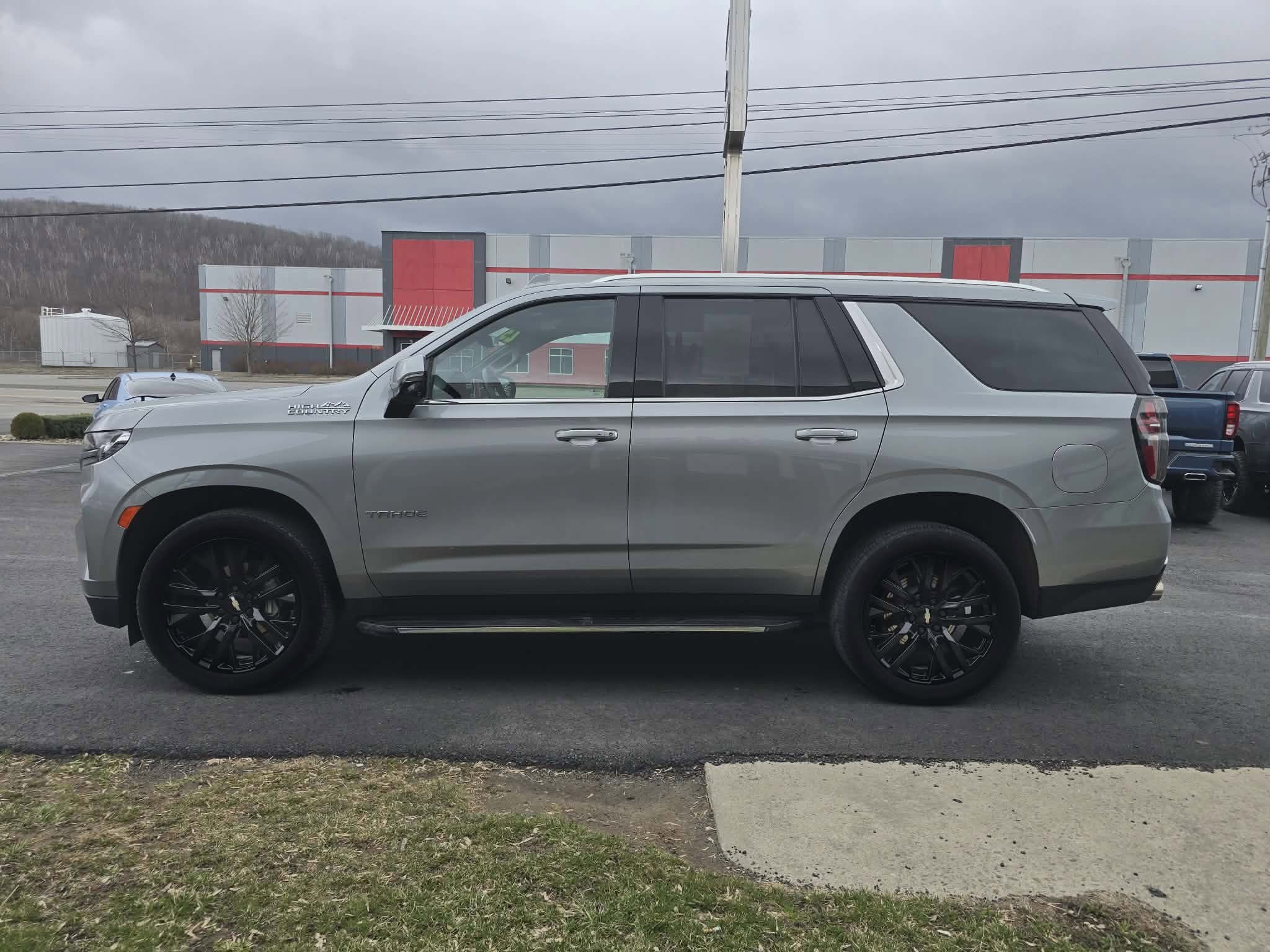 Used 2023 Chevrolet Tahoe High Country image 7