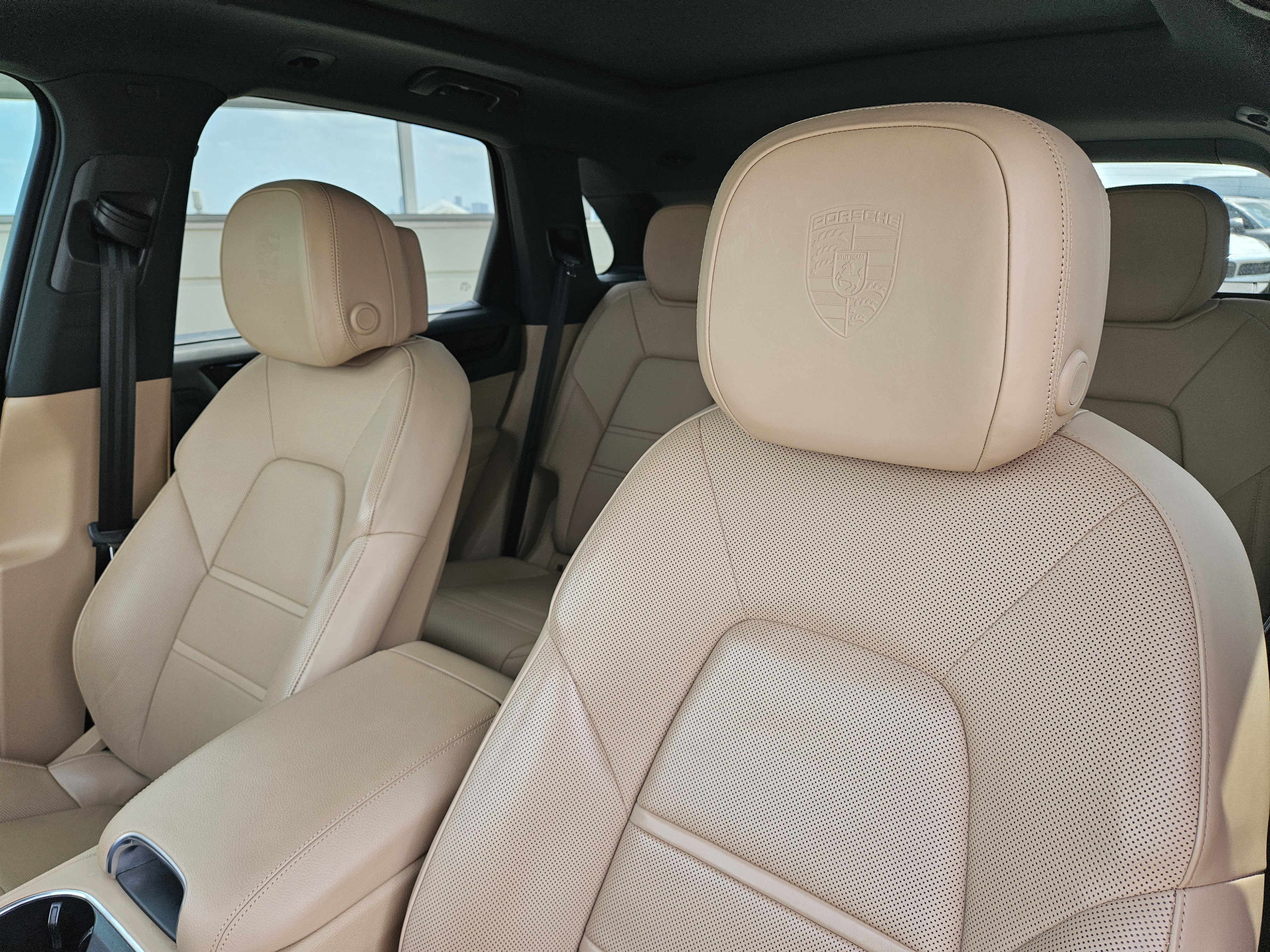 Certified 2023 Porsche Cayenne image 6