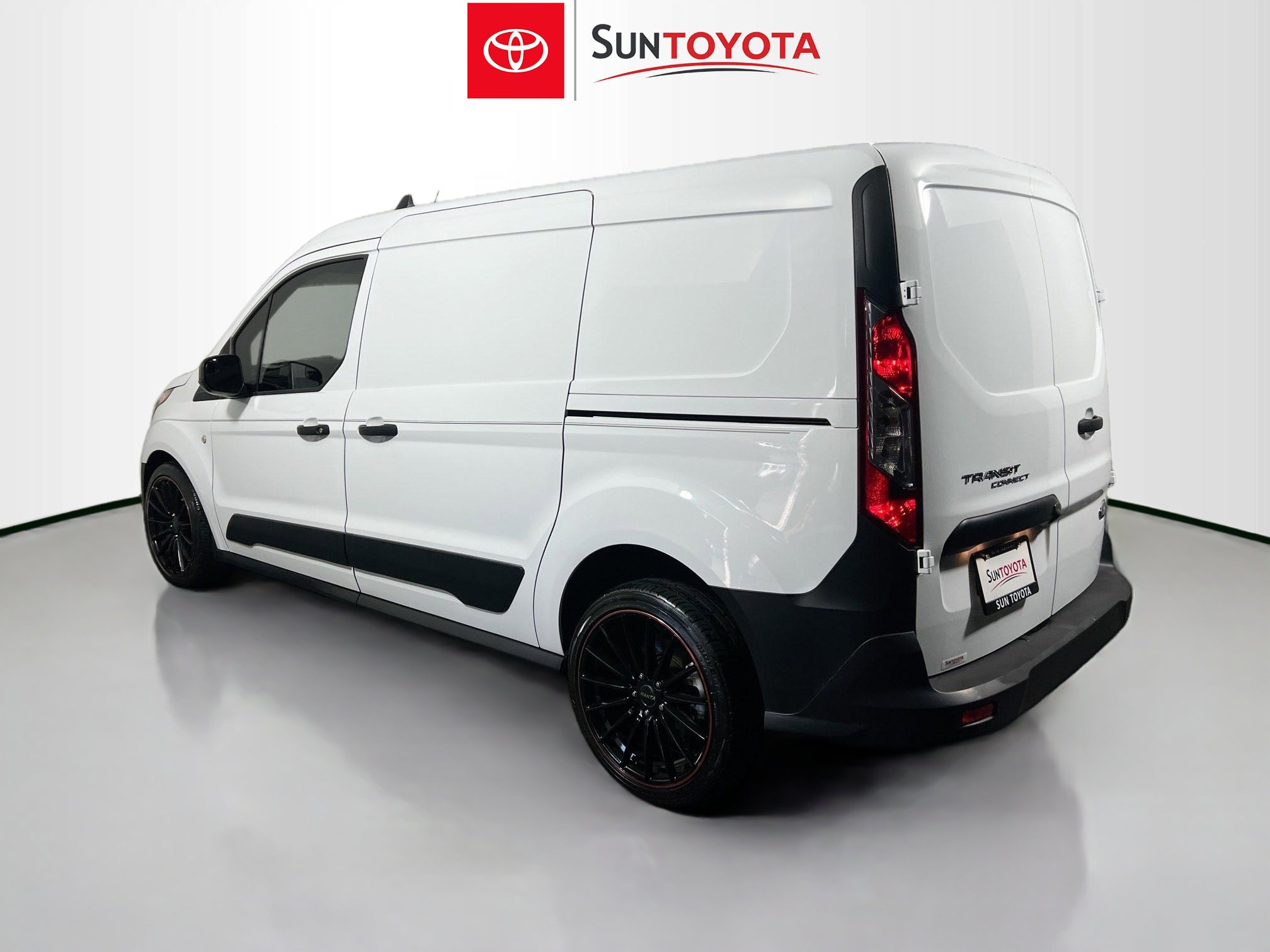 Used 2023 Ford Transit Connect XL image 6