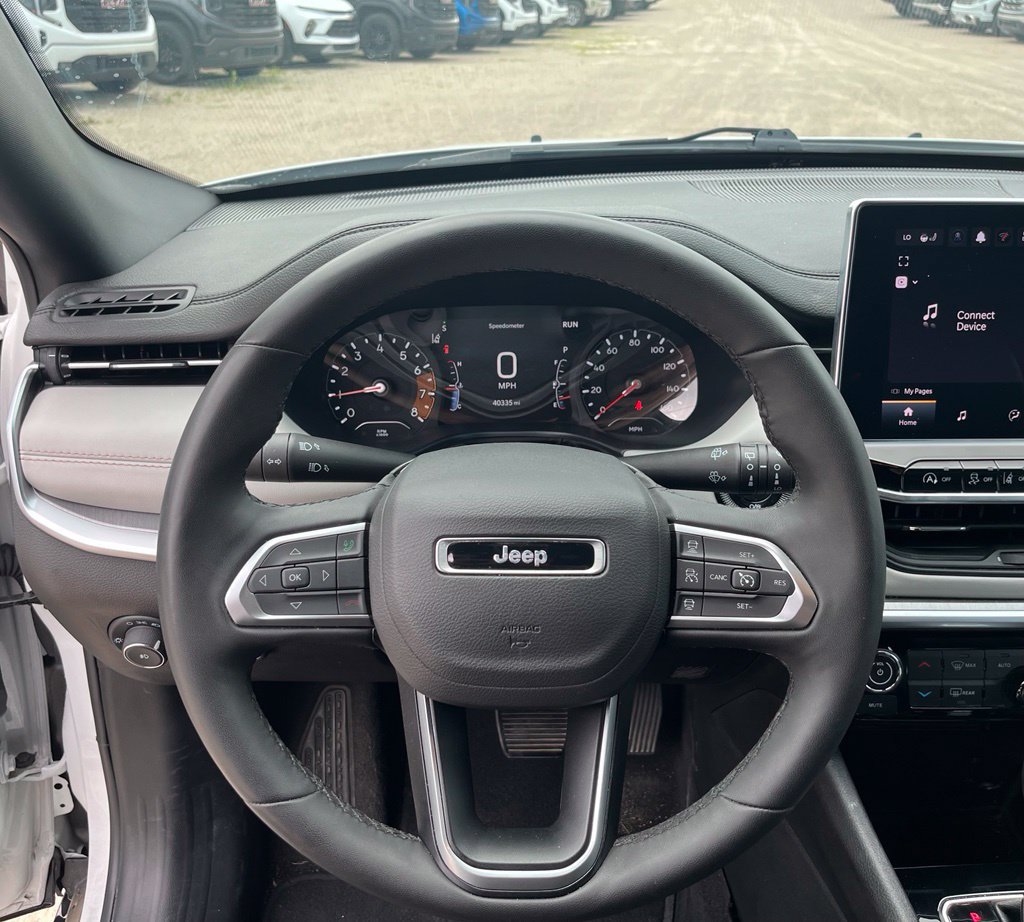 Used 2025 Jeep Compass Limited AWD/4WD image 21