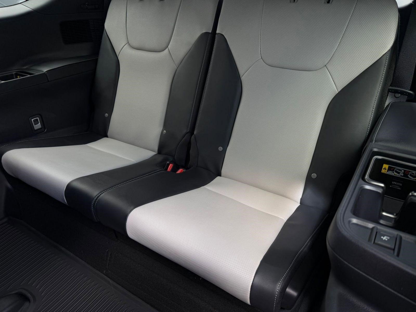 New 2026 Lexus TX 500h AWD image 14