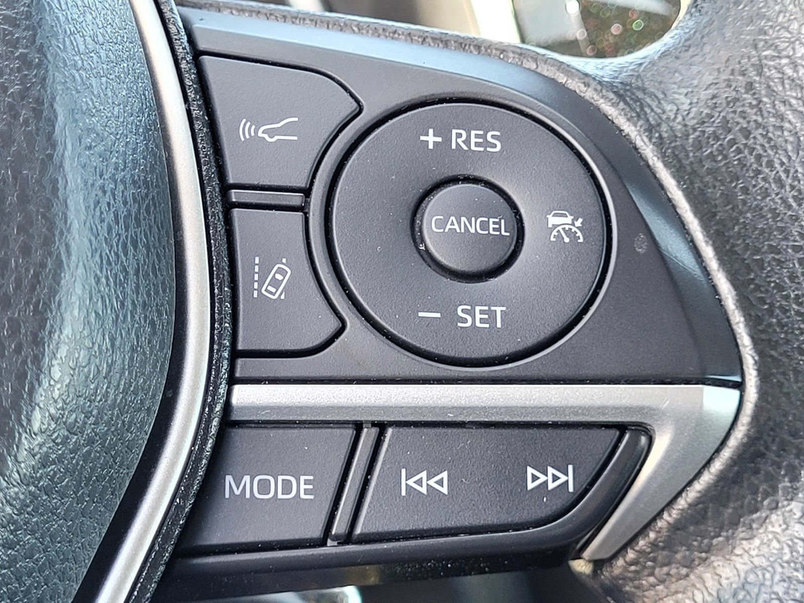 Used 2023 Toyota Camry LE FWD image 22
