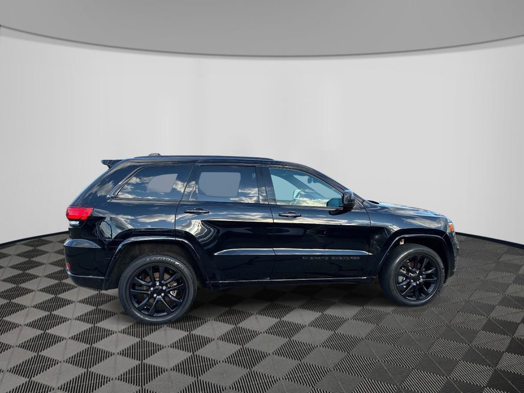 Certified 2022 Jeep Grand Cherokee Laredo X image 8