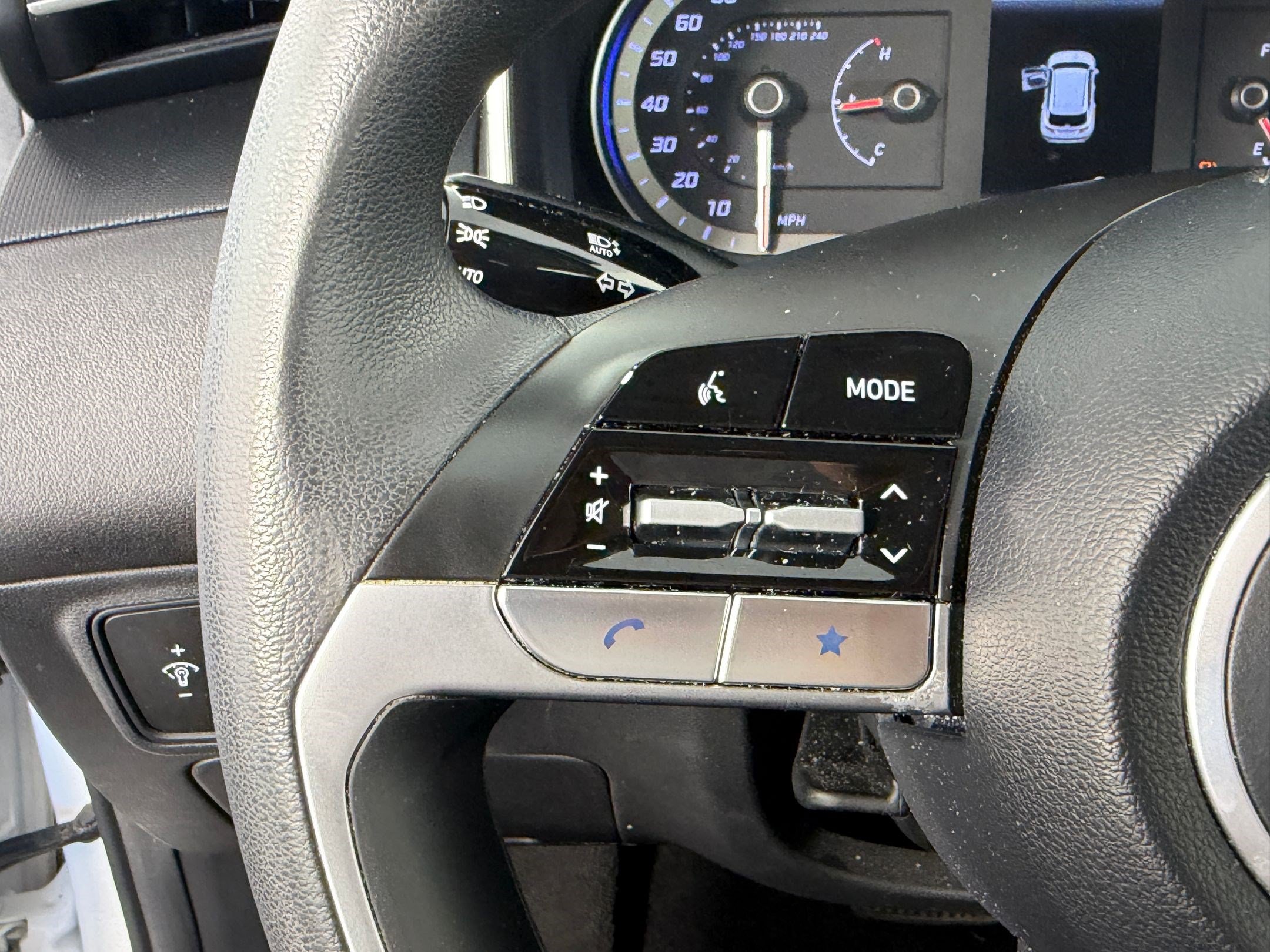 Used 2022 Hyundai Tucson SEL FWD image 15