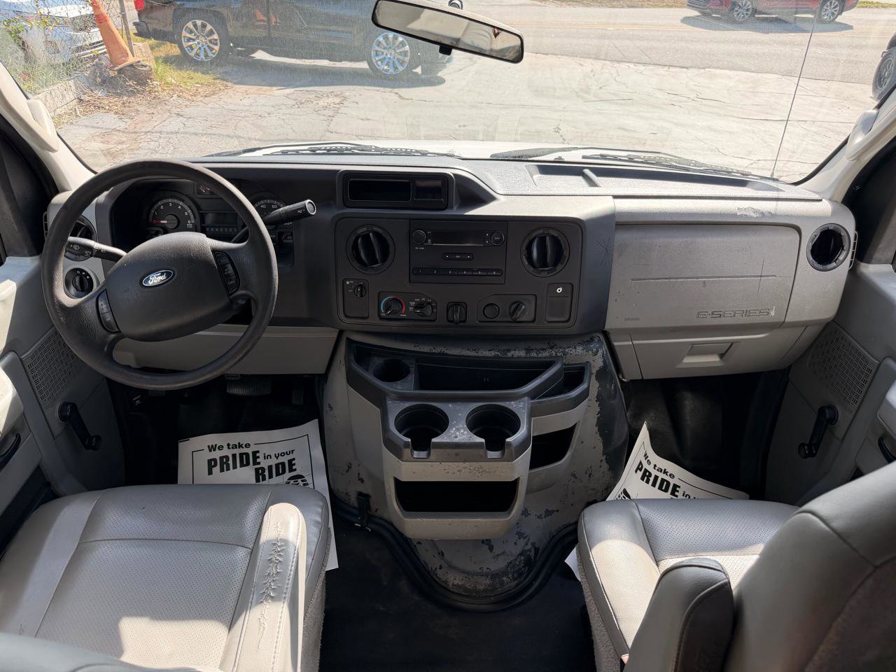 Used 2015 Ford E-350 and Econoline 350 Super Duty image 29