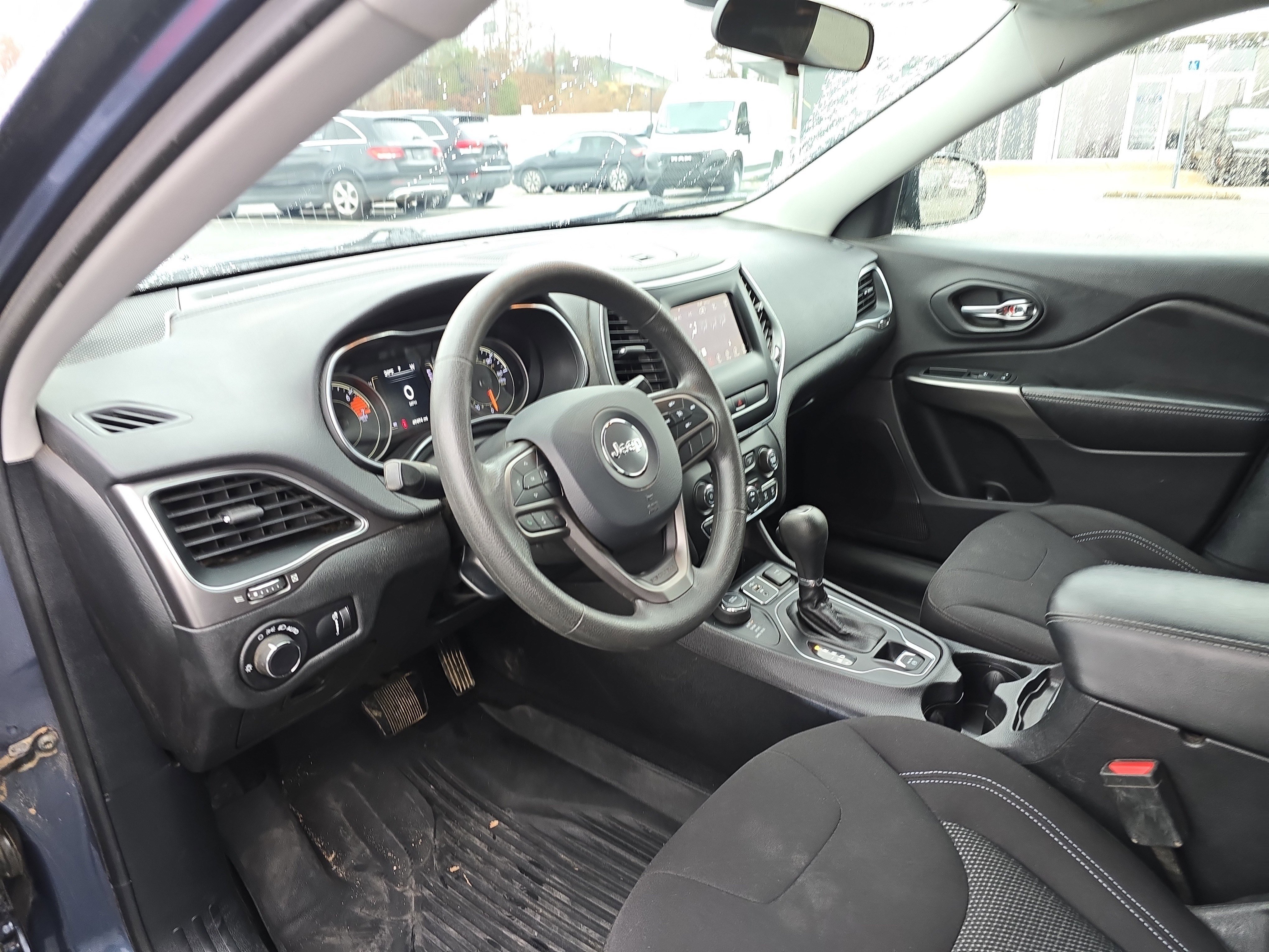 Used 2020 Jeep Cherokee Latitude image 23
