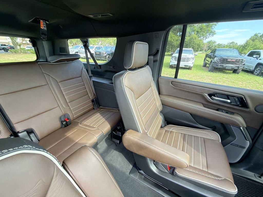 New 2026 GMC Yukon XL Denali Ultimate AWD/4WD image 14