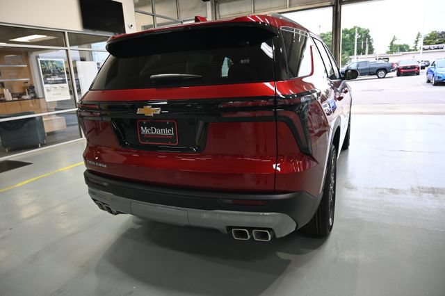 New 2026 Chevrolet Traverse LT w/ Sun and Wheel Package FWD image 5