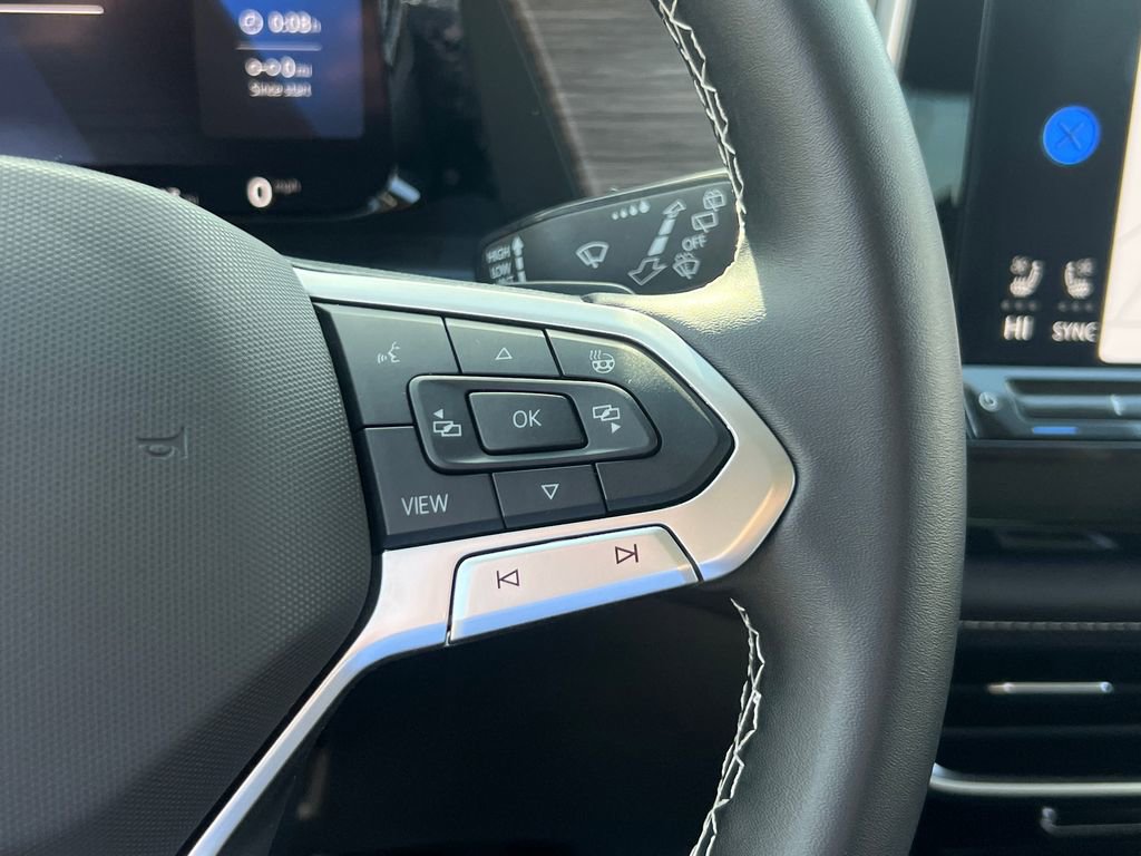 Certified 2025 Volkswagen Atlas SEL image 28