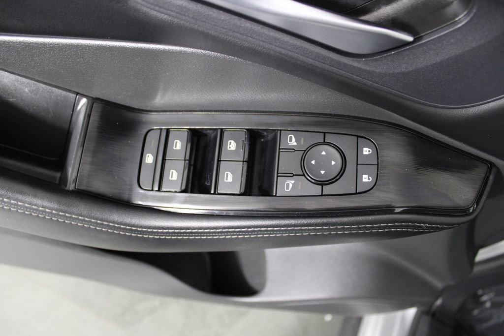 Certified 2025 Nissan Rogue SV image 16