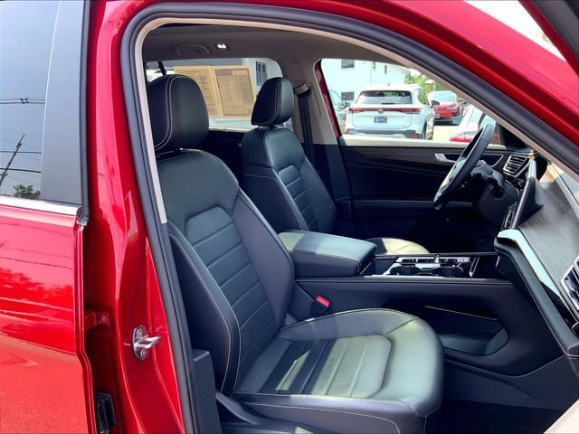 Certified 2024 Volkswagen Atlas SEL AWD/4WD image 17