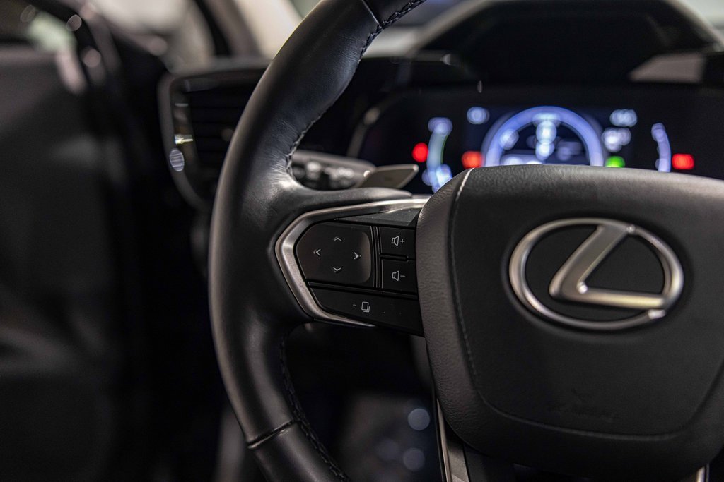 Used 2025 Lexus NX 450h+ AWD w/ Luxury Package image 23
