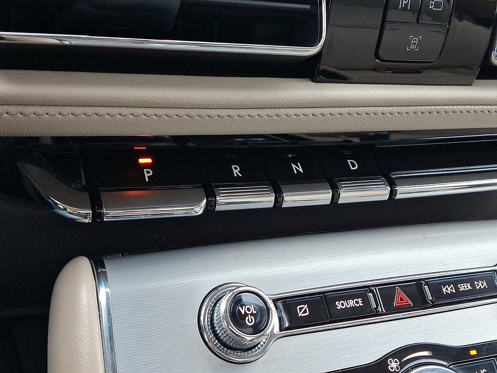 Certified 2024 Lincoln Aviator AWD w/ Premium Package image 17