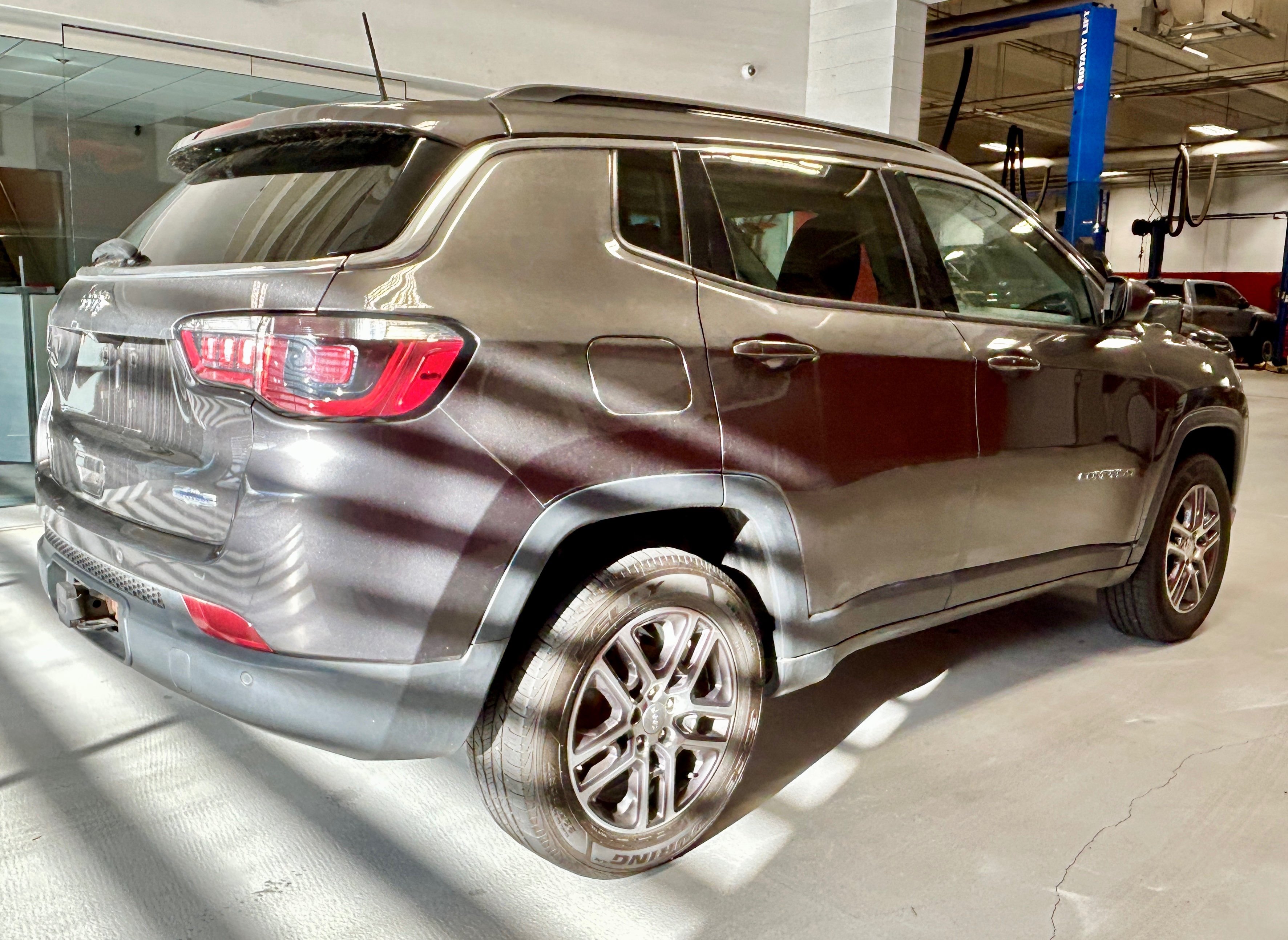 Used 2020 Jeep Compass Latitude AWD/4WD image 31